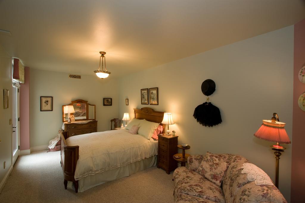 Idahome Bed And Breakfast Post Falls Bagian luar foto
