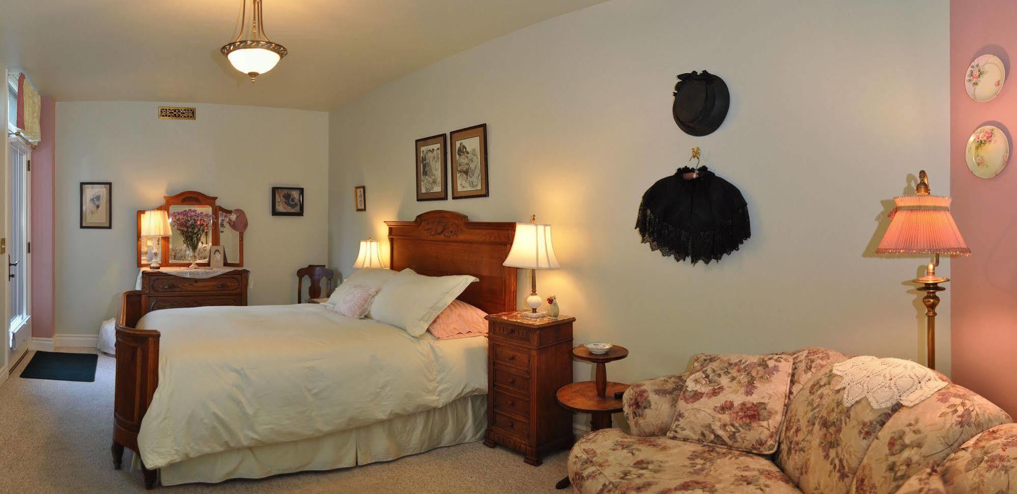Idahome Bed And Breakfast Post Falls Bagian luar foto